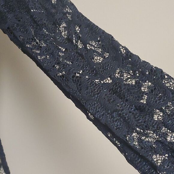 CONRAD C. Black Lace V-neck Long Sleeve Top - Size Medium - Picture 4 of 6